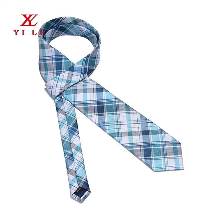 Women tie